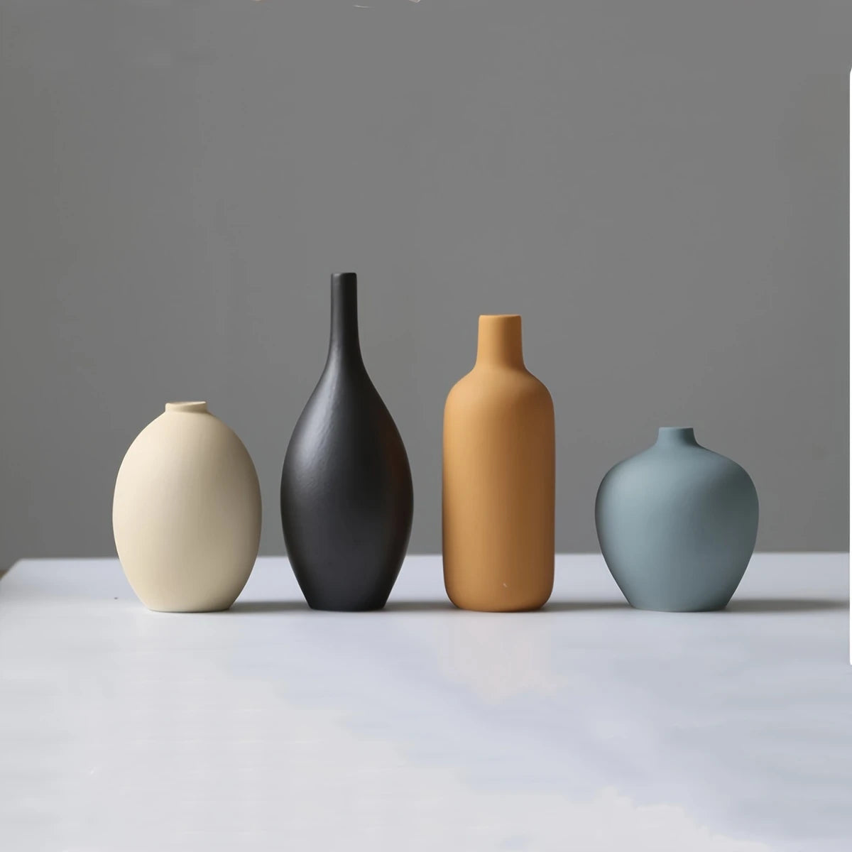 HavenBreezeโข 4-Piece Ceramic Vase Set